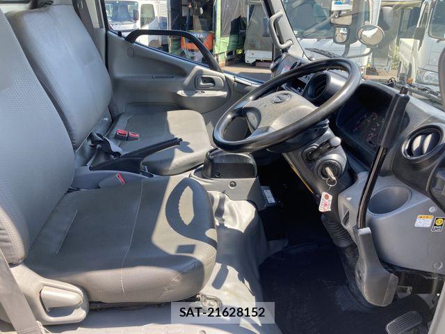 Hino DUTRO 2018-09 8073619-5