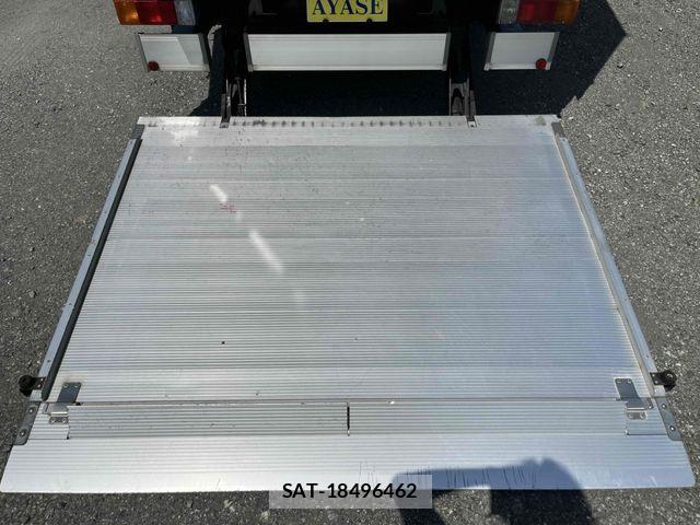 Hino DUTRO 2015-06 8073616-14