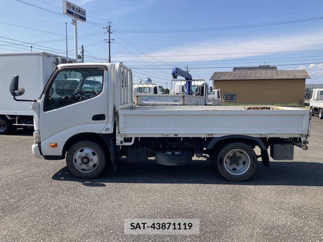 Hino DUTRO 2016-11 8073622-21