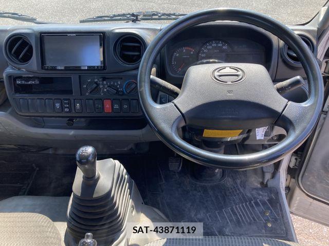 Hino DUTRO 2016-11 8073622-6