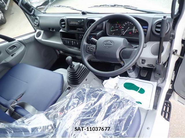 Hino DUTRO 2026-01 8073614-13