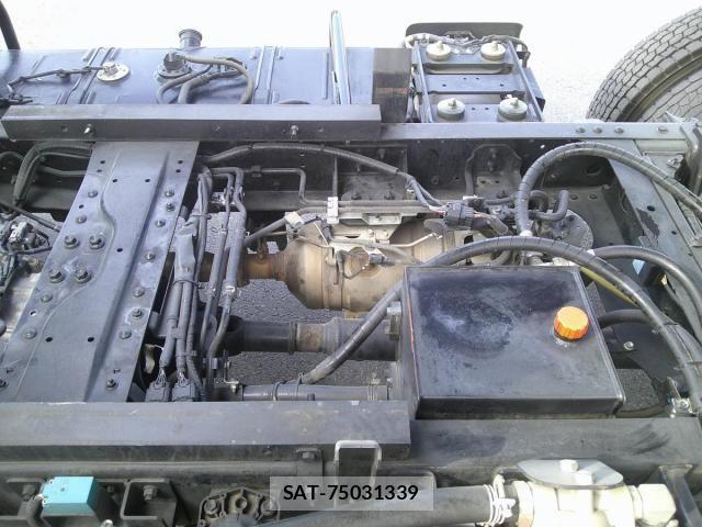 Hino DUTRO 2018-08 8073613-17