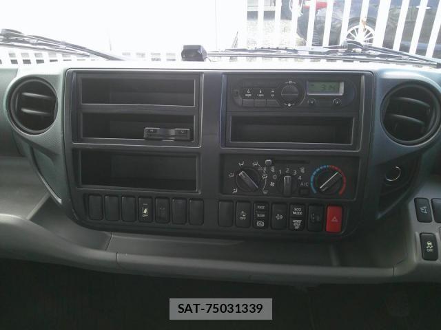 Hino DUTRO 2018-08 8073613-21