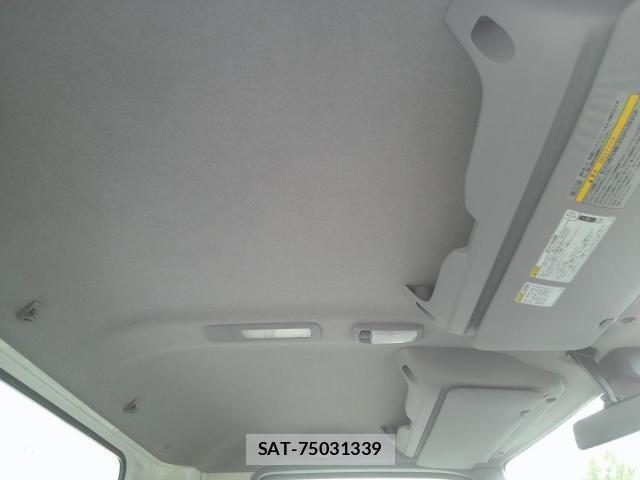 Hino DUTRO 2018-08 8073613-27