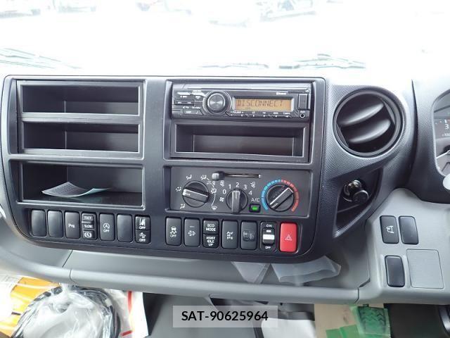 Hino DUTRO 2026-01 8098962-18