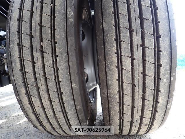 Hino DUTRO 2026-01 8098962-24