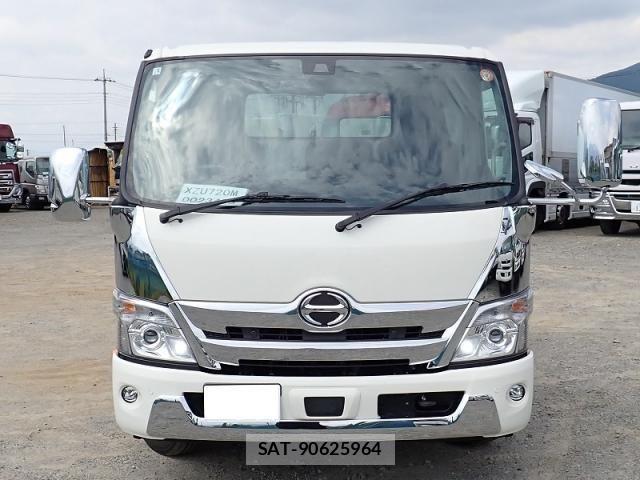 Hino DUTRO 2026-01 8098962-4