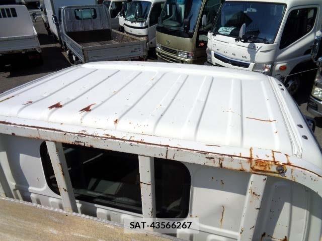 Hino DUTRO 2019-07 8098966-10