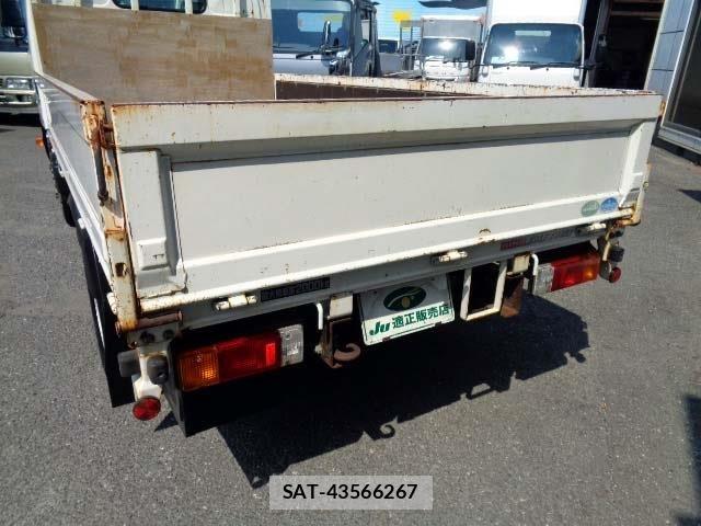 Hino DUTRO 2019-07 8098966-18