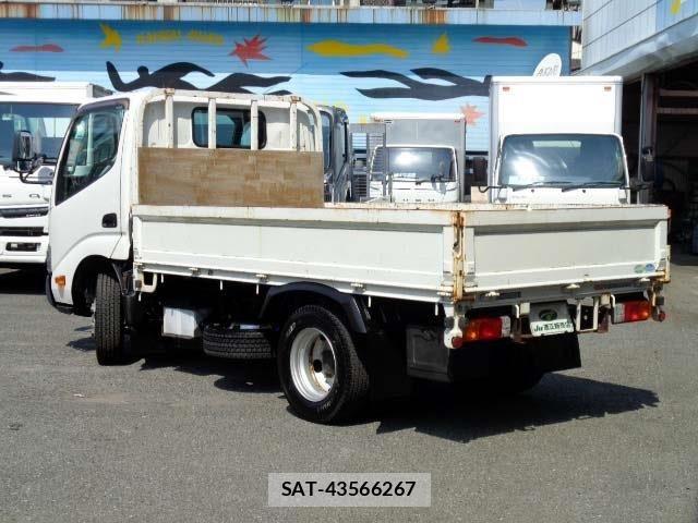 Hino DUTRO 2019-07 8098966-1