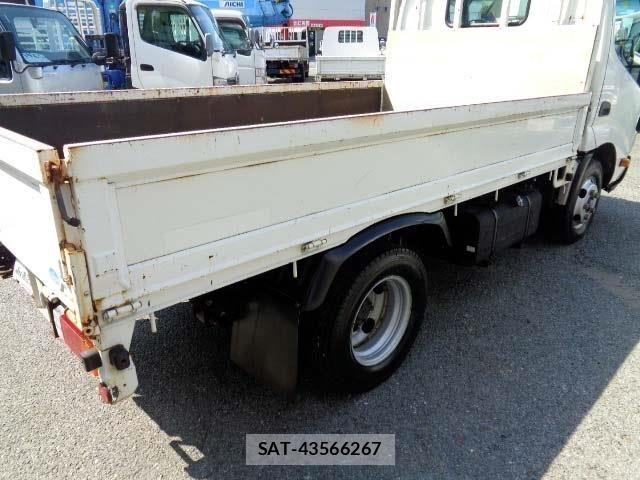 Hino DUTRO 2019-07 8098966-19