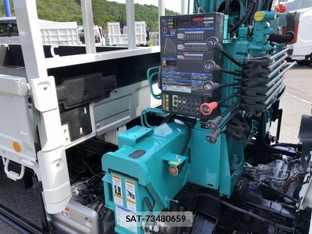 Hino DUTRO 2023-05 8098963-19