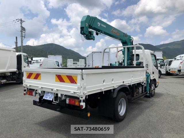 Hino DUTRO 2023-05 8098963-3