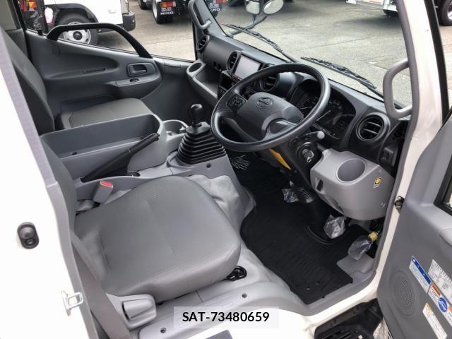 Hino DUTRO 2023-05 8098963-7