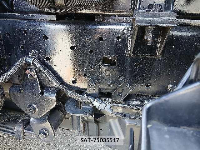 Hino DUTRO 2005-08 8098965-17