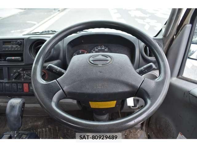 Hino DUTRO 2014-07 8098964-2