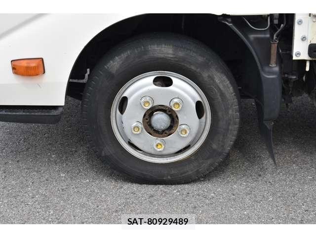 Hino DUTRO 2014-07 8098964-6