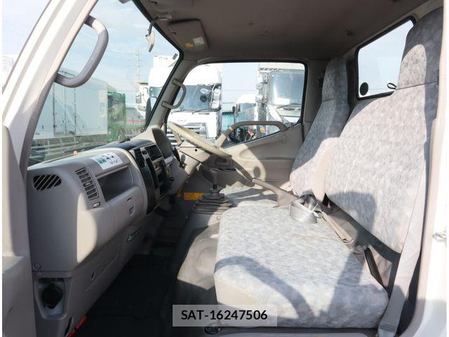 Hino DUTRO 2011-07 8145737-26