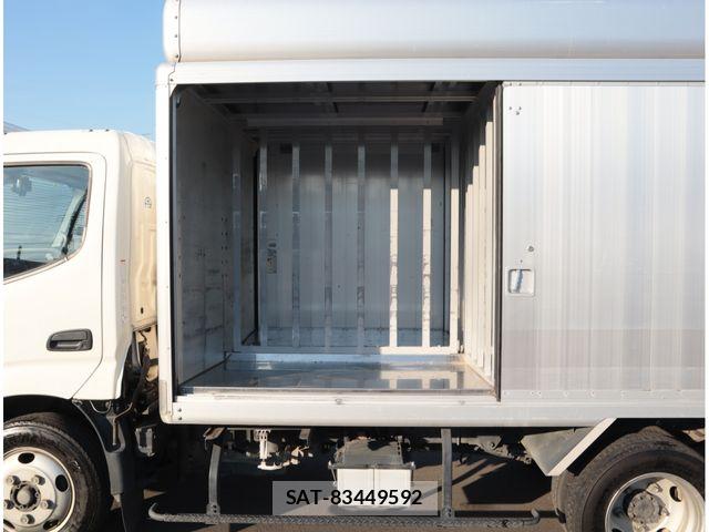 Hino DUTRO 2020-04 8145738-9