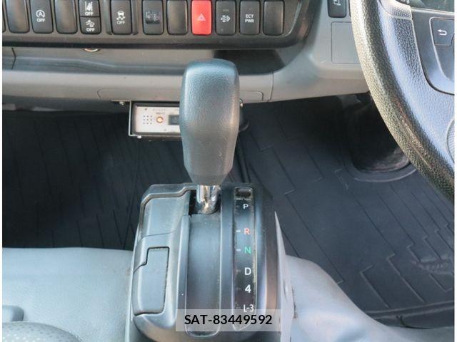 Hino DUTRO 2020-04 8145738-18