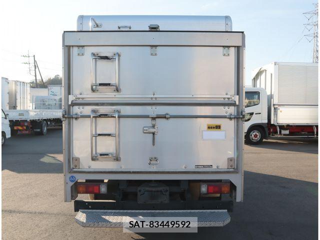 Hino DUTRO 2020-04 8145738-3