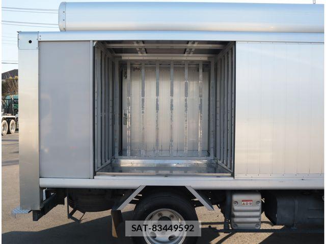 Hino DUTRO 2020-04 8145738-6