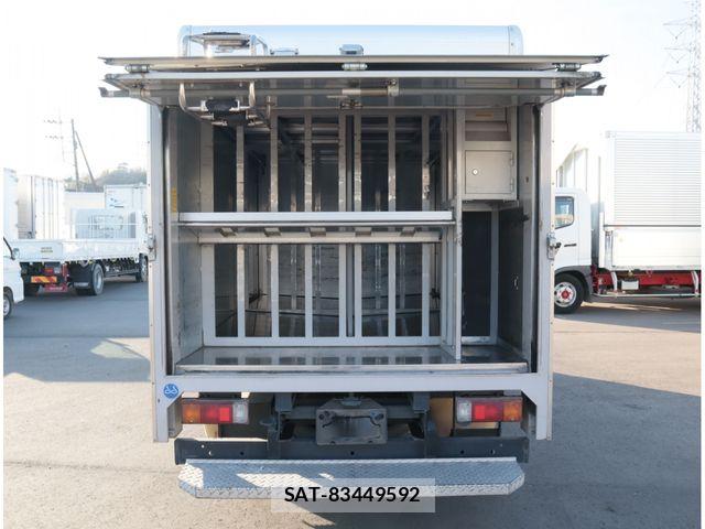 Hino DUTRO 2020-04 8145738-7