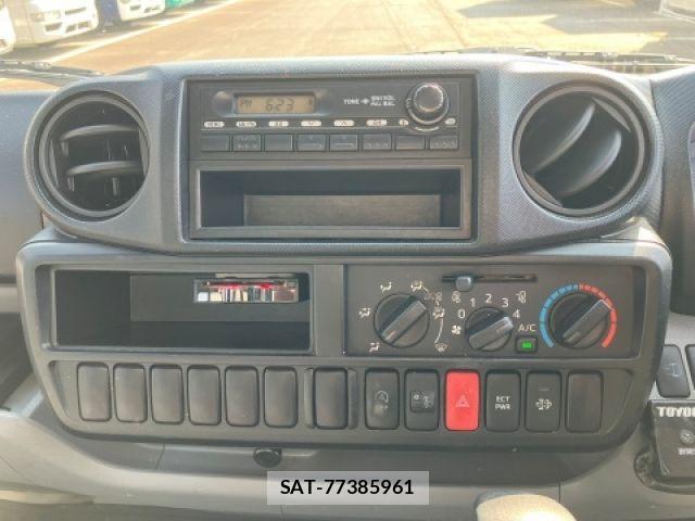 Hino DUTRO 2013-05 8158315-21