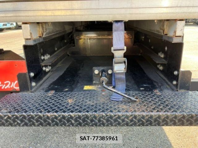 Hino DUTRO 2013-05 8158315-6