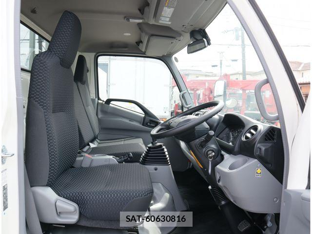 Hino DUTRO 2024-05 8158311-17
