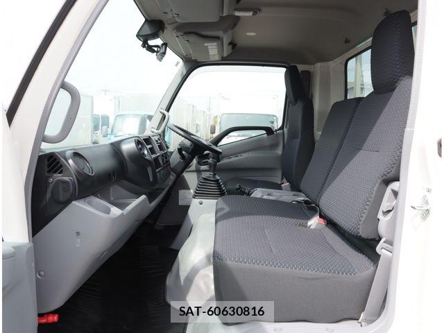 Hino DUTRO 2024-05 8158311-25