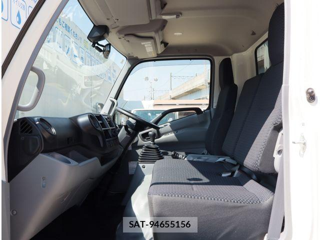 Hino DUTRO 2024-01 8158314-25