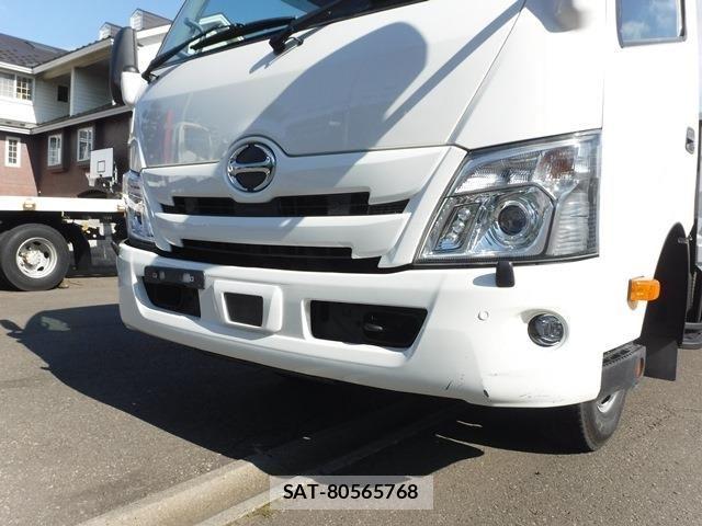 Hino DUTRO 2021-03 8158316-9
