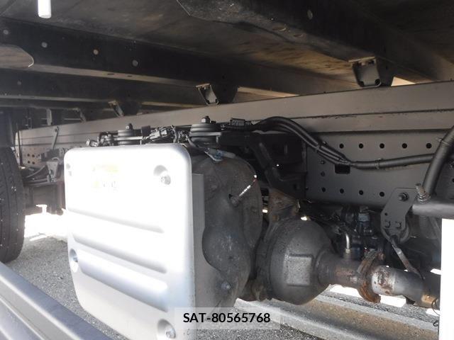 Hino DUTRO 2021-03 8158316-12