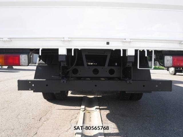 Hino DUTRO 2021-03 8158316-15
