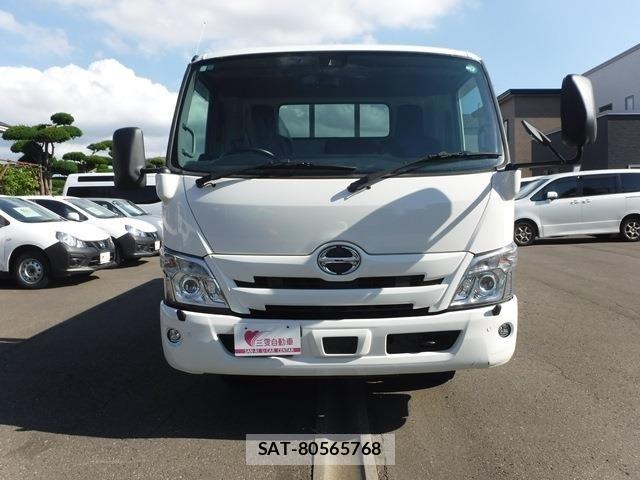 Hino DUTRO 2021-03 8158316-1