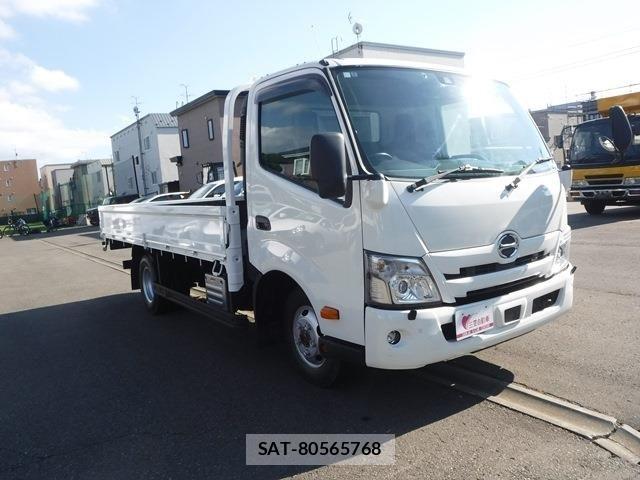 Hino DUTRO 2021-03 8158316-2