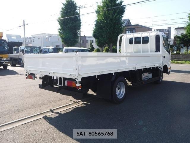 Hino DUTRO 2021-03 8158316-4