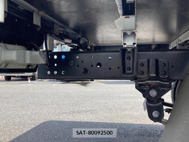 Hino DUTRO 2024-07 8158313-11