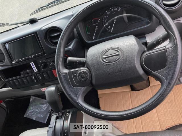 Hino DUTRO 2024-07 8158313-17