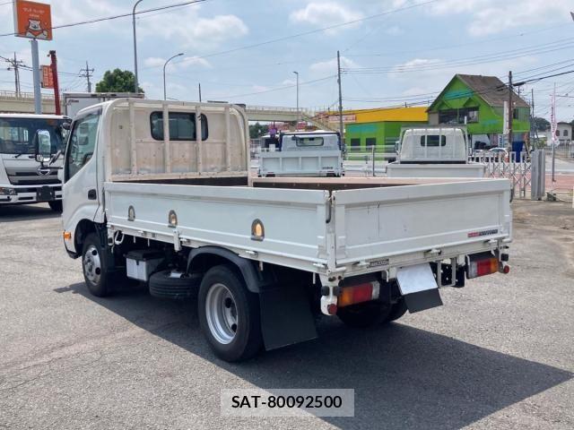 Hino DUTRO 2024-07 8158313-3