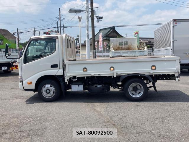 Hino DUTRO 2024-07 8158313-4