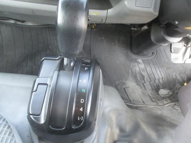 Hino DUTRO 2013-04 8186353-28
