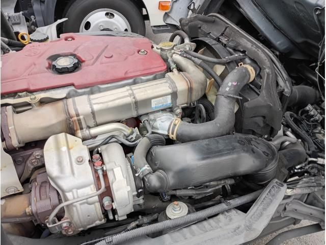 Hino DUTRO 2017-11 8186352-16