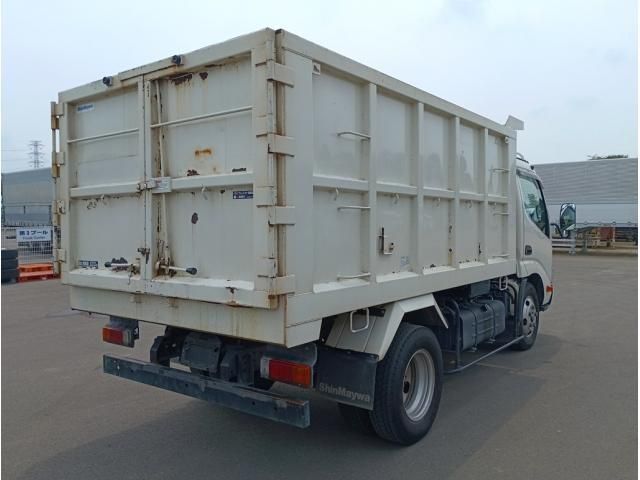 Hino DUTRO 2017-11 8186352-2