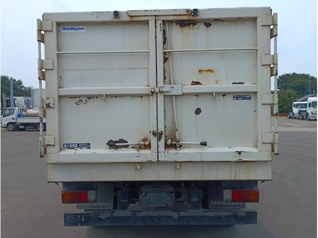 Hino DUTRO 2017-11 8186352-4