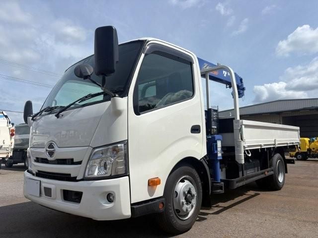 Hino DUTRO 2025-09 8186350-0
