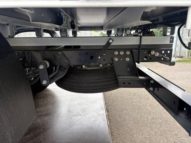 Hino DUTRO 2025-09 8186350-11