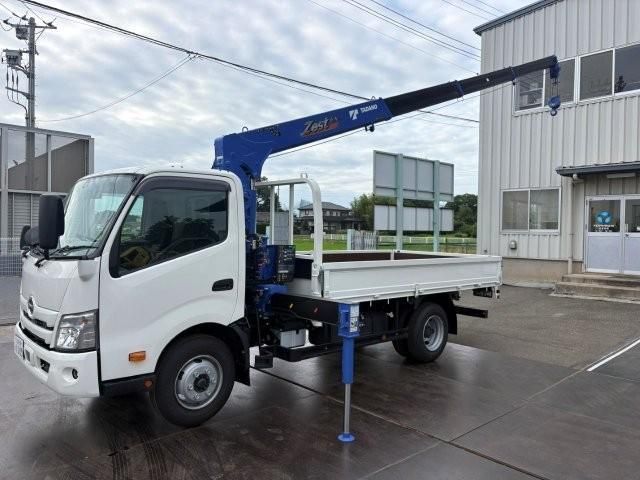 Hino DUTRO 2025-09 8186350-15