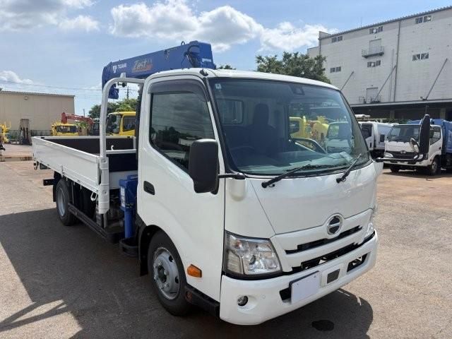Hino DUTRO 2025-09 8186350-1